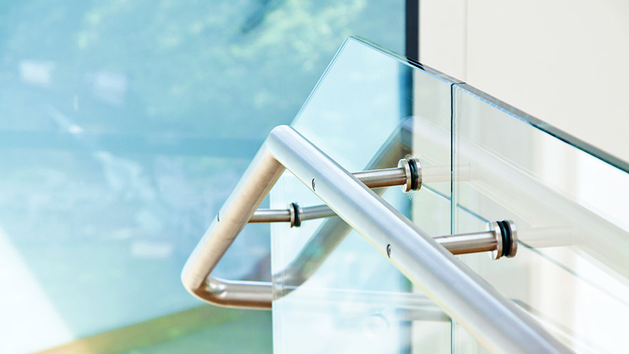Glass balustrade and handrails
