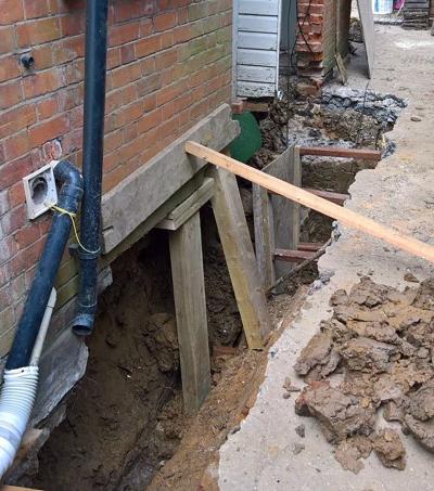 Underpinning a building