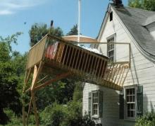 damaged balcony