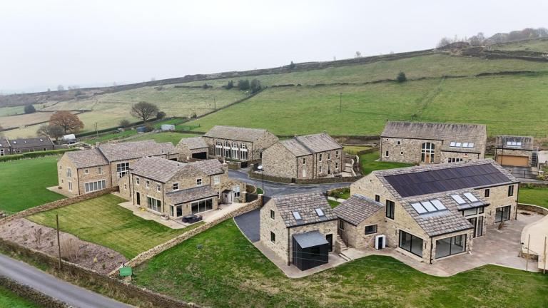 Yorkshire - Dunsley Farm West Yorkshire